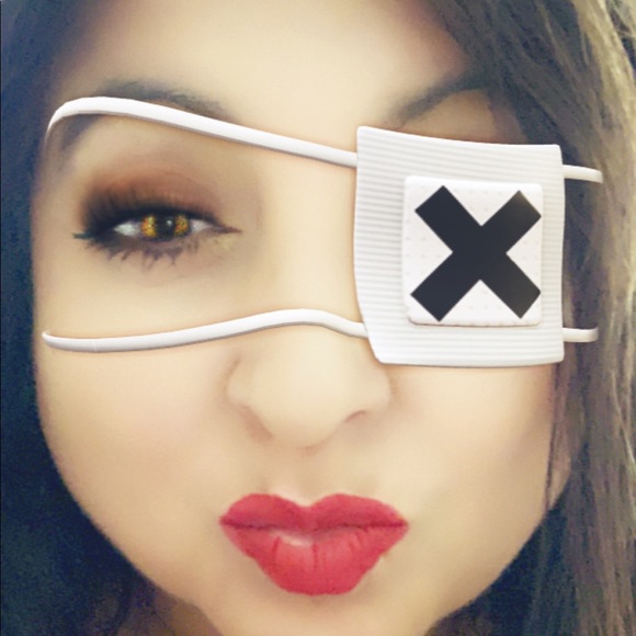 Meet your Posher, Cynthia - Picture 2 of 3